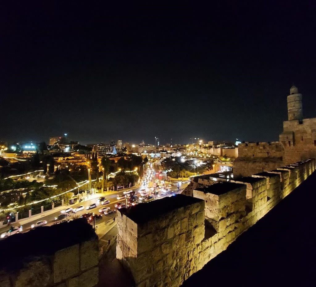 סודות ועששיות: סיור בחומות ירושלים העתיקה והרובע היהודי