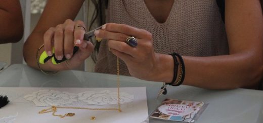 סיפור בתוך תיליון: סדנה להכנת תכשיטים בעיצוב אישי