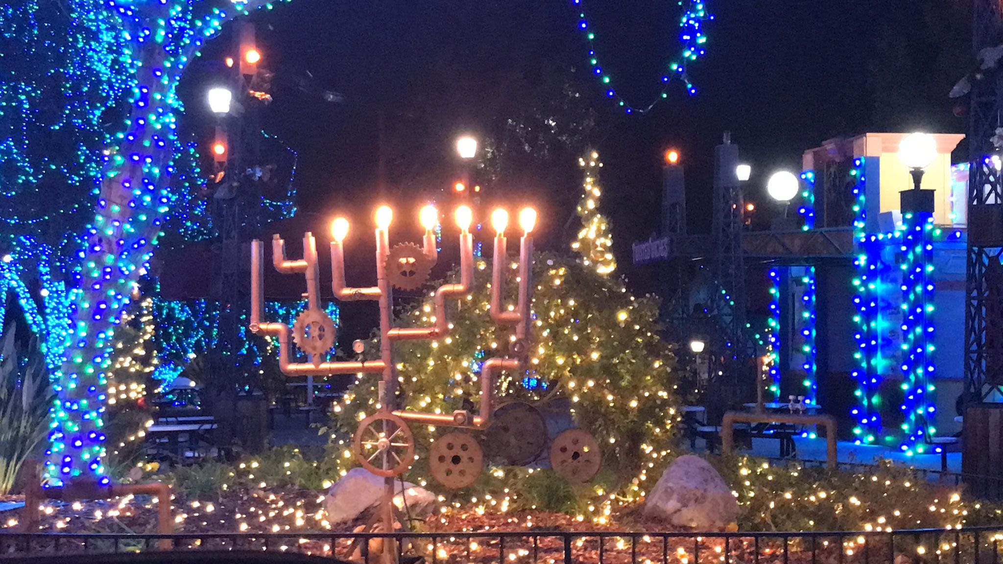 חנוכריסמס: סיור חנוכה וחג המולד בירושלים