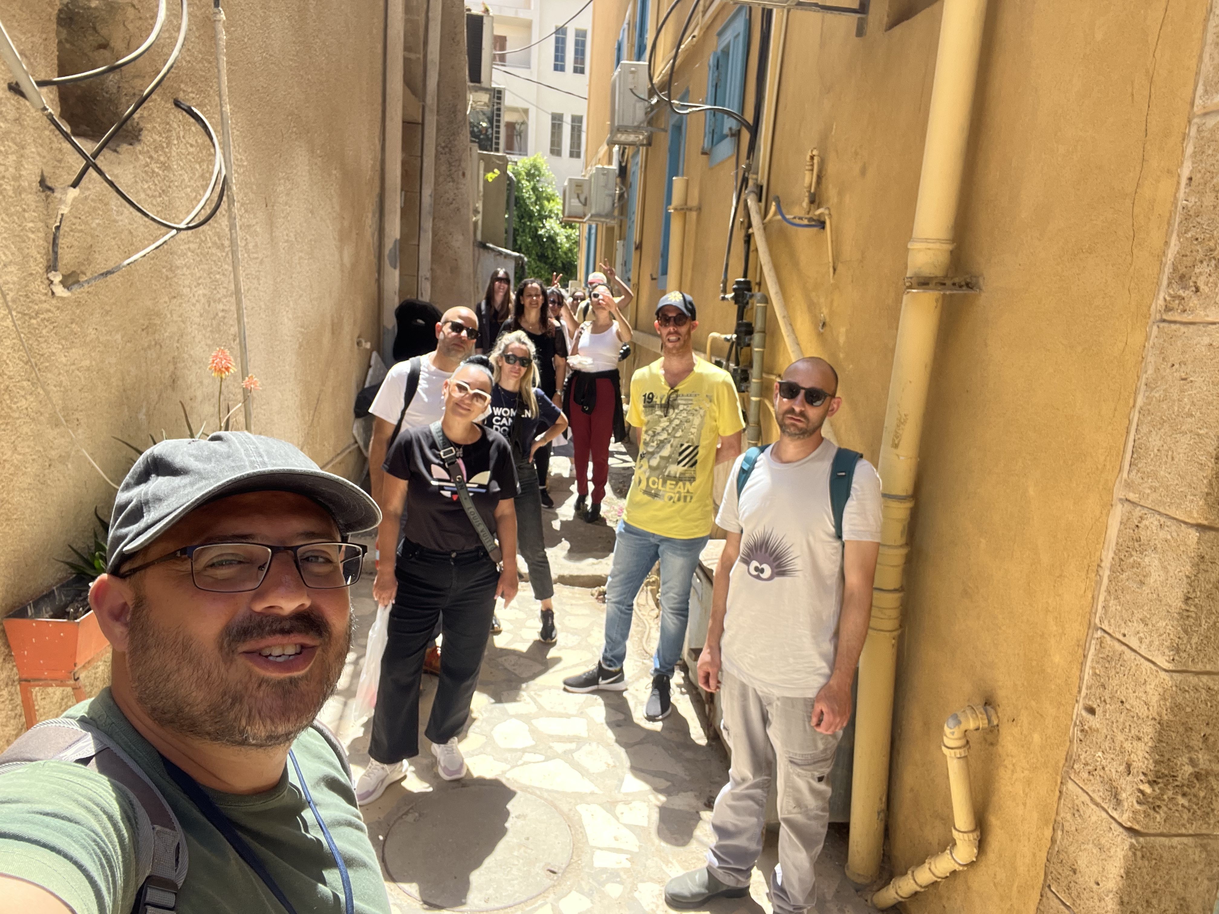 החצר האחורית של יפו: הסיפור מאחורי שכונת עג׳מי